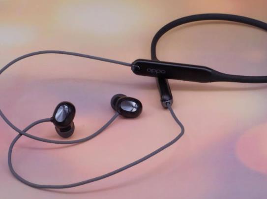 耳机音量调低也会损伤听力吗?天天听耳机时间久了对听力有影响吗