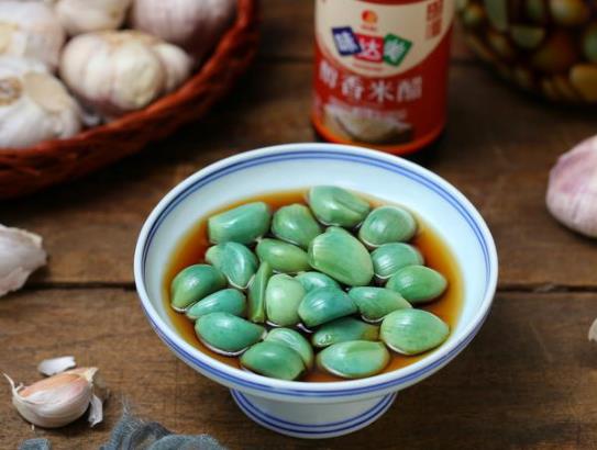 做腊八蒜的醋是要放凉再用吗?做腊八蒜的醋要不要烧开