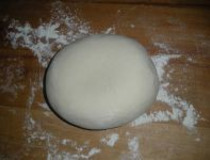 豌豆炸酱面家常做法 在家怎么做豌豆炸酱面？2