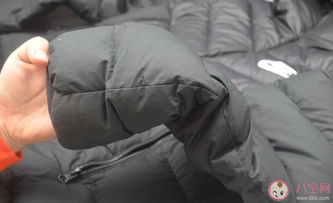 为什么羽绒服洗了之后变薄了 怎么洗羽绒服不伤羽绒 为什么羽绒服洗了之后变薄了 怎么洗羽绒服不伤羽绒