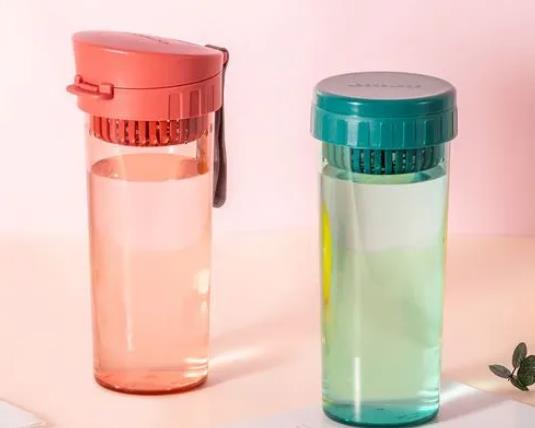 塑料杯用久了有异味怎么去除?透明塑料杯发黄怎么处理