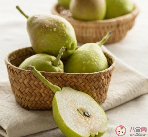 库尔勒香梨为什么油油的 库尔勒香梨哪种更好吃 库尔勒香梨为什么油油的 库尔勒香梨哪种更好吃