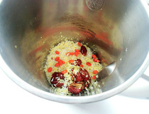 小米米糊的做法 利用豆浆机做出营养方便早餐5