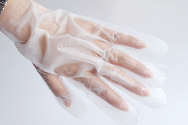 手膜可以美白吗 手膜敷一晚上有什么后果 手膜可以美白吗 手膜敷一晚上有什么后果