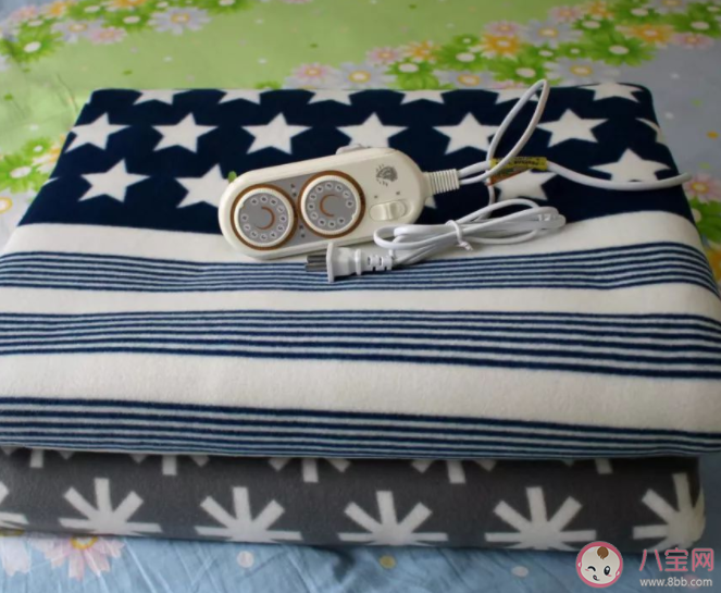 电热毯是棉的好还是绒的好 电热毯的使用年限是多久 电热毯是棉的好还是绒的好 电热毯的使用年限是多久