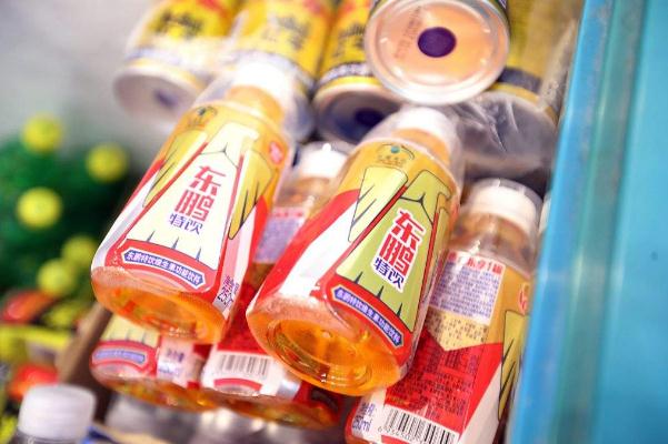 东鹏特饮小孩子能喝吗 东鹏特饮和红牛有什么区别吗 东鹏特饮小孩子能喝吗 东鹏特饮和红牛有什么区别吗