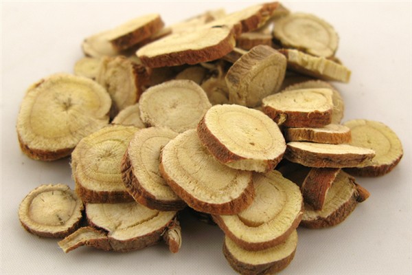 甘草可以煲汤喝吗 甘草煲汤的功效作用 甘草可以煲汤喝吗 甘草煲汤的功效作用