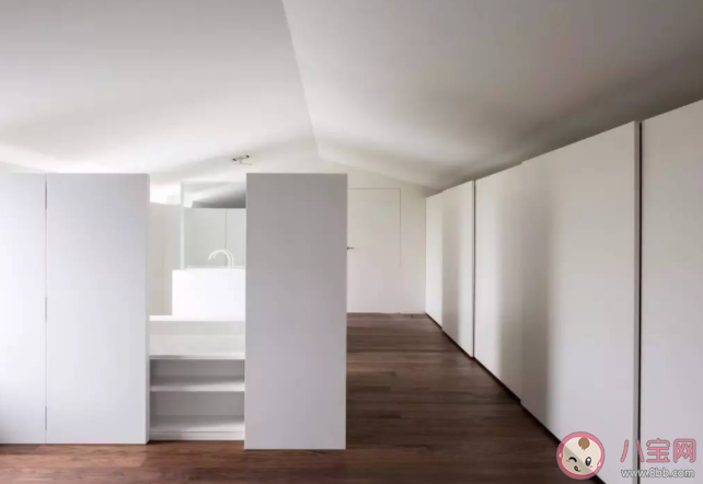 白墙脏了怎么办 家里白墙脏了用自喷漆可以喷吗 白墙脏了怎么办 家里白墙脏了用自喷漆可以喷吗