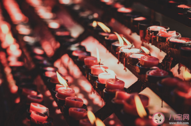 古代蜡烛是用什么材料做的 灯与烛的区别是什么 古代蜡烛是用什么材料做的 灯与烛的区别是什么