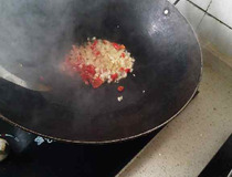 椒盐虾做法 在家也能做出饭店味道椒盐虾6