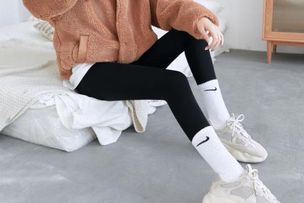 鲨鱼裤的危害 鲨鱼裤真的可以瘦腿吗 鲨鱼裤的危害 鲨鱼裤真的可以瘦腿吗