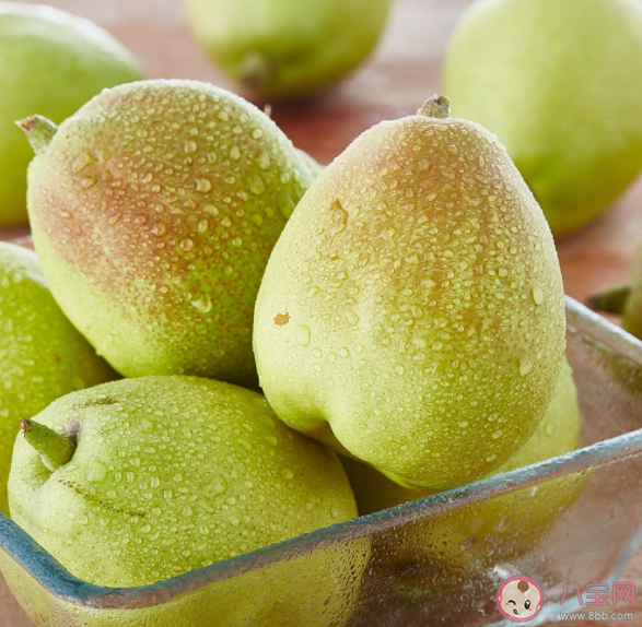 库尔勒香梨为什么油油的 库尔勒香梨哪种更好吃 库尔勒香梨为什么油油的 库尔勒香梨哪种更好吃