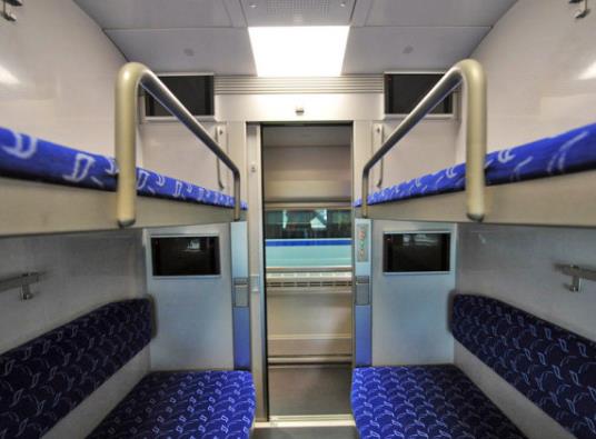 买高级软卧的人多吗?高级软卧有情侣车厢吗