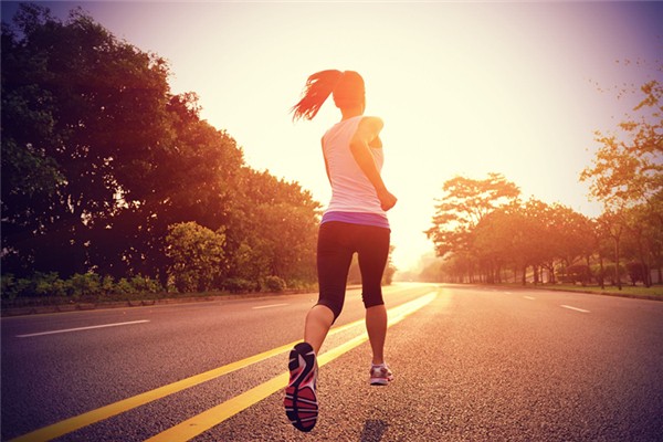 夜跑一般跑多少公里 夜跑要注意哪些事项 夜跑一般跑多少公里 夜跑要注意哪些事项