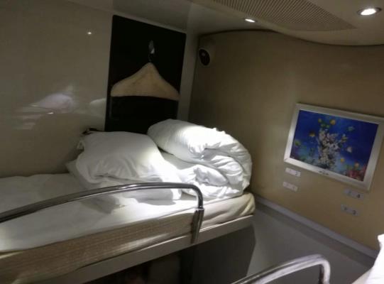 买高级软卧的人多吗?高级软卧有情侣车厢吗