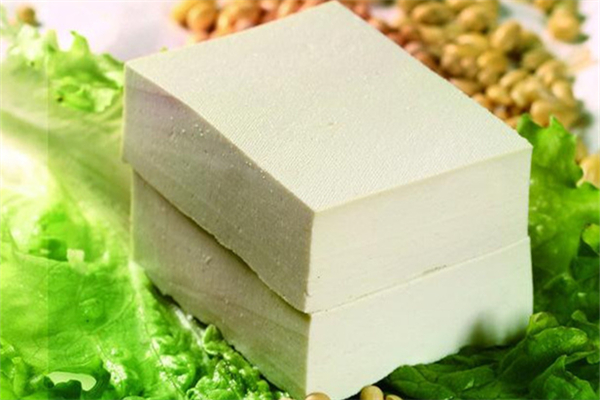 石膏豆腐和卤水豆腐哪个更健康 石膏豆腐和卤水豆腐有啥区别 石膏豆腐和卤水豆腐哪个更健康 石膏豆腐和卤水豆腐有啥区别