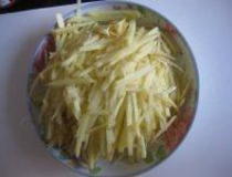 瘦肉土豆丝做法图解 加入青蒜苗同炒锦上添花2