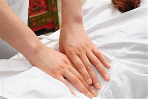 按摩可以让胸变大吗 按摩对乳腺结节有效果吗 按摩可以让胸变大吗 按摩对乳腺结节有效果吗