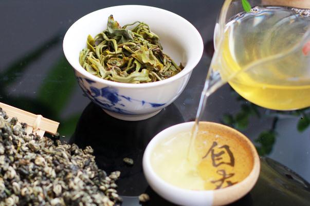 碧螺春和龙井哪个更好 碧螺春有减肥的功效吗 碧螺春和龙井哪个更好 碧螺春有减肥的功效吗