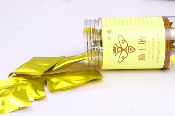 蜂王胎片会扰乱经期吗 女人吃蜂王胎片有什么好处 蜂王胎片会扰乱经期吗 女人吃蜂王胎片有什么好处