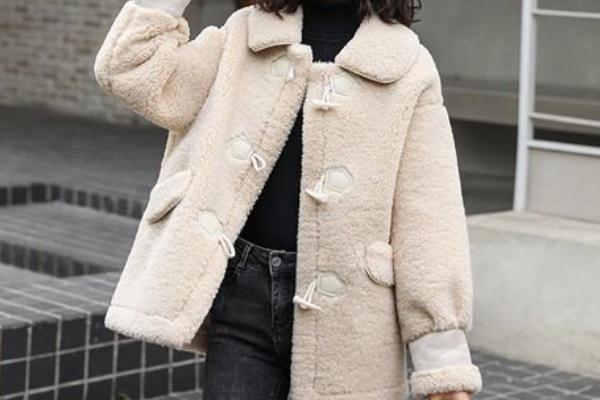 羊羔毛发黄怎么洗白 羊羔毛是什么材料 羊羔毛发黄怎么洗白 羊羔毛是什么材料