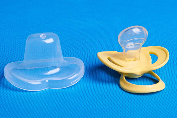 安抚奶嘴宝宝多大要戒掉 安抚奶嘴怎么让宝宝戒掉 安抚奶嘴宝宝多大要戒掉 安抚奶嘴怎么让宝宝戒掉