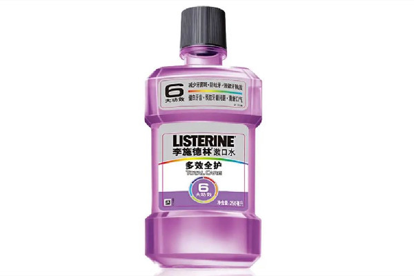 漱口水含氟好还是不含氟好 漱口水为什么辣舌头 漱口水含氟好还是不含氟好 漱口水为什么辣舌头