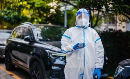 14天隔离后7天居家隔离要贴条吗 7天居家隔离可以和家人在一起吗