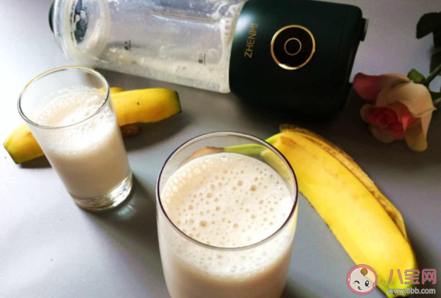 水果和牛奶可以一起食用吗 牛奶能和含草酸蔬果一起吃吗 水果和牛奶可以一起食用吗 牛奶能和含草酸蔬果一起吃吗