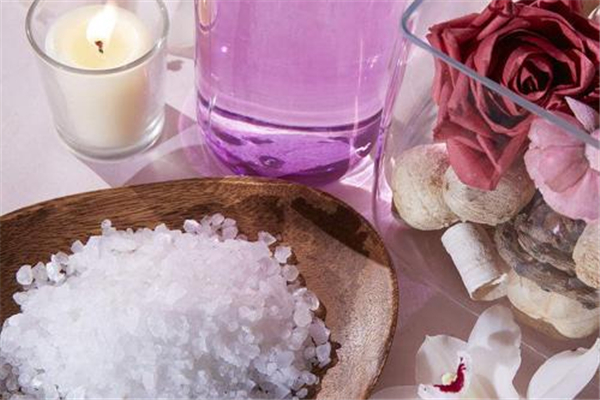 沐浴盐对身体有害吗 沐浴盐用多了会怎么样 沐浴盐对身体有害吗 沐浴盐用多了会怎么样