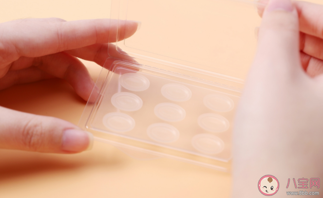 痘痘贴对痘痘有用吗 痘痘贴的作用是什么 痘痘贴对痘痘有用吗 痘痘贴的作用是什么