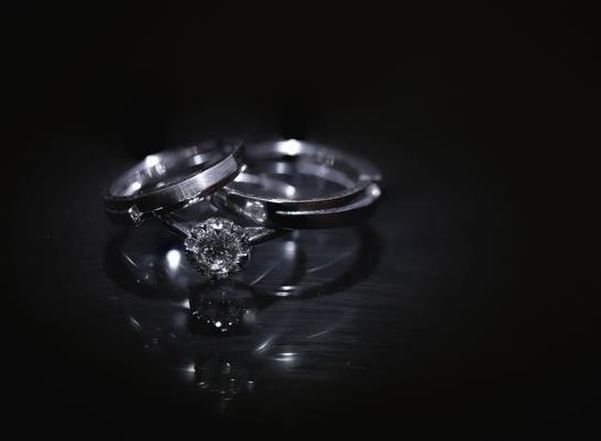 女生戴12号的戒指算粗吗?戒指小改大是怎么改的?