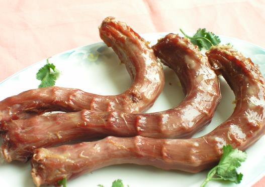 风干鸭脖怎么弄好吃?风干鸭脖的热量高不高