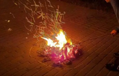 在外地清明节前一天还是前两天烧纸好20221