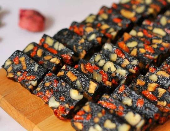 切阿胶糕用什么刀比较好?阿胶糕切不动怎么加热