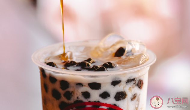 奶茶喝多了会给你的身体带来什么 喝奶茶都有哪些害处 奶茶喝多了会给你的身体带来什么 喝奶茶都有哪些害处