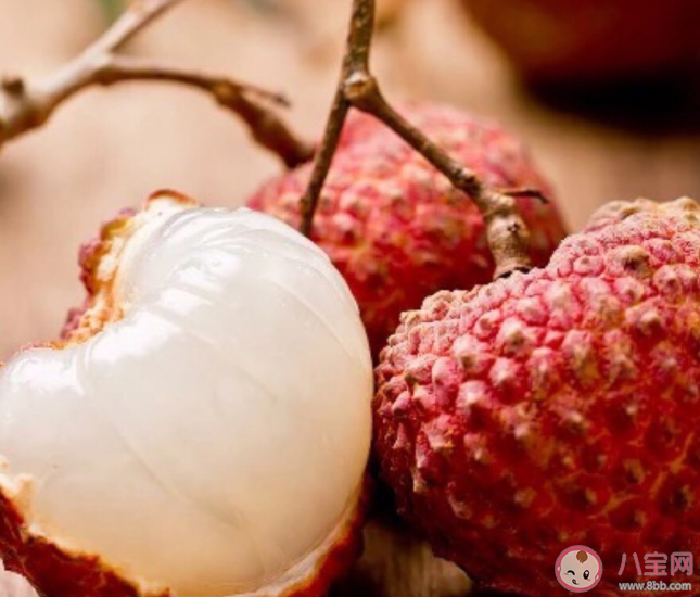 为什么不能空腹吃荔枝 一天到底能吃几颗荔枝 为什么不能空腹吃荔枝 一天到底能吃几颗荔枝