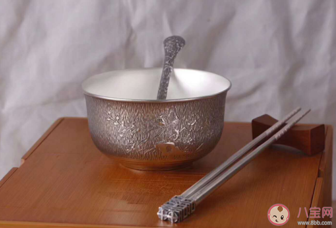 银筷试毒可信吗 古代为什么用银器试毒 银筷试毒可信吗 古代为什么用银器试毒