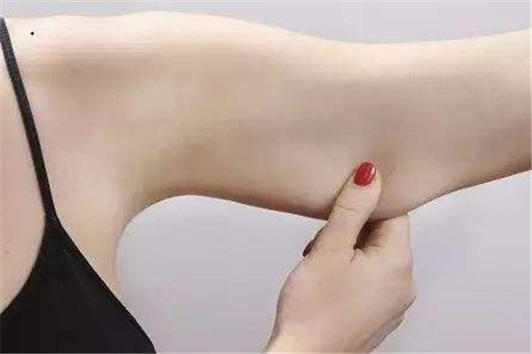 拜拜肉可以打溶脂针吗 拜拜肉打溶脂有用吗 拜拜肉可以打溶脂针吗 拜拜肉打溶脂有用吗