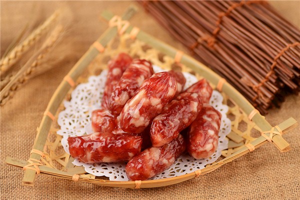 腊肠是哪里的特产 腊肠有酒精吗 腊肠是哪里的特产 腊肠有酒精吗