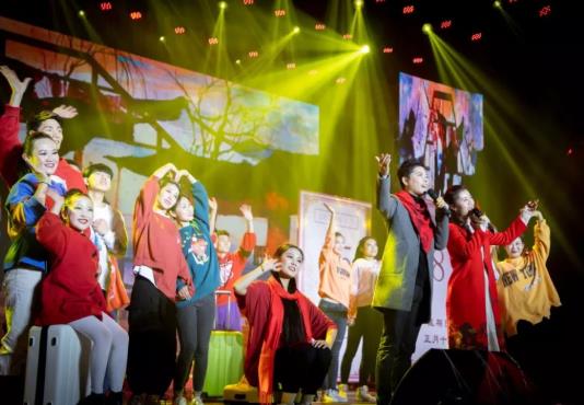 央视春晚里面的观众都是什么人?2022年春晚主会场在哪里?