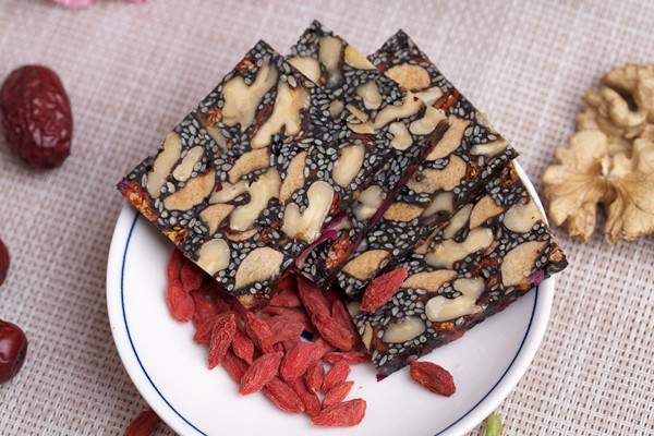 固本堂阿胶糕要放冰箱吗 固本堂阿胶糕可以冷冻吗 固本堂阿胶糕要放冰箱吗 固本堂阿胶糕可以冷冻吗