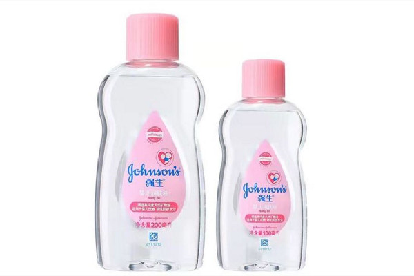 强生婴儿润肤油可以擦在脸上吗 强生婴儿润肤油怎么用 强生婴儿润肤油可以擦在脸上吗 强生婴儿润肤油怎么用