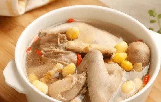炖鸽子汤放什么最营养?鸽子汤有助于伤口愈合吗?