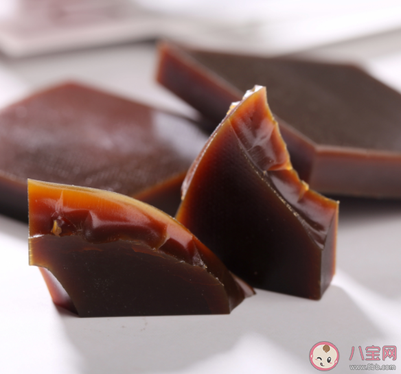 阿胶块直接能用水熬化吗 买回来的阿胶块如何磨粉 阿胶块直接能用水熬化吗 买回来的阿胶块如何磨粉