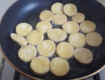 五花肉炖香菇的做法 家常五花肉炖香菇简单做法2