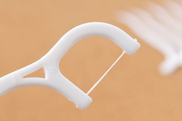 牙线是干什么用的 牙线是不是一次性的