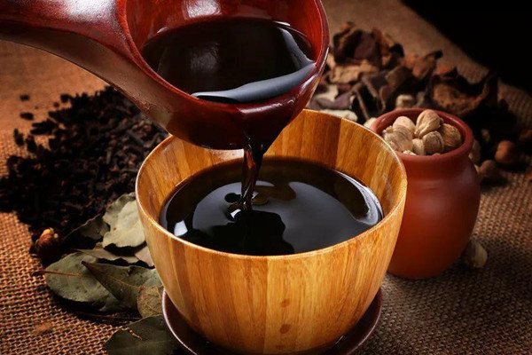 酱油孕妇可以吃吗 酱油孕妇吃了宝宝会黑吗 酱油孕妇可以吃吗 酱油孕妇吃了宝宝会黑吗