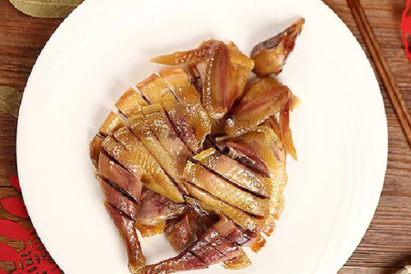 腊鸡是晒干还是风干 腊鸡要晒几天 腊鸡是晒干还是风干 腊鸡要晒几天