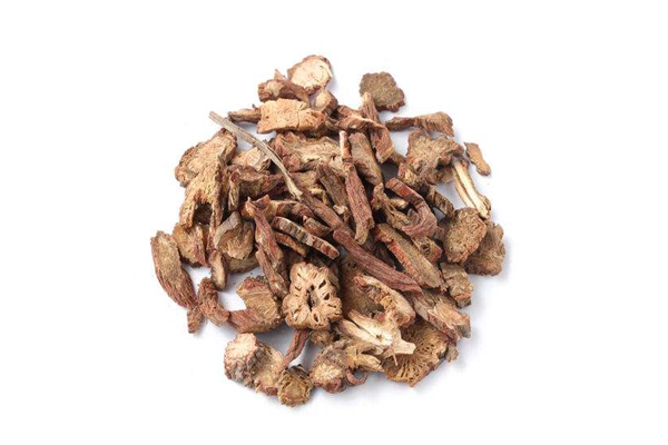 丹参是不是寒性的 丹参是不是人参 丹参是不是寒性的 丹参是不是人参